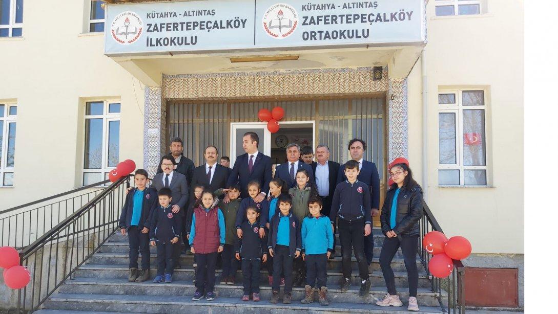 Zafertepe Çalköy Ortaokulu, Ara GÜLER Fotoğraf Sergisi Açılışı Yapıldı